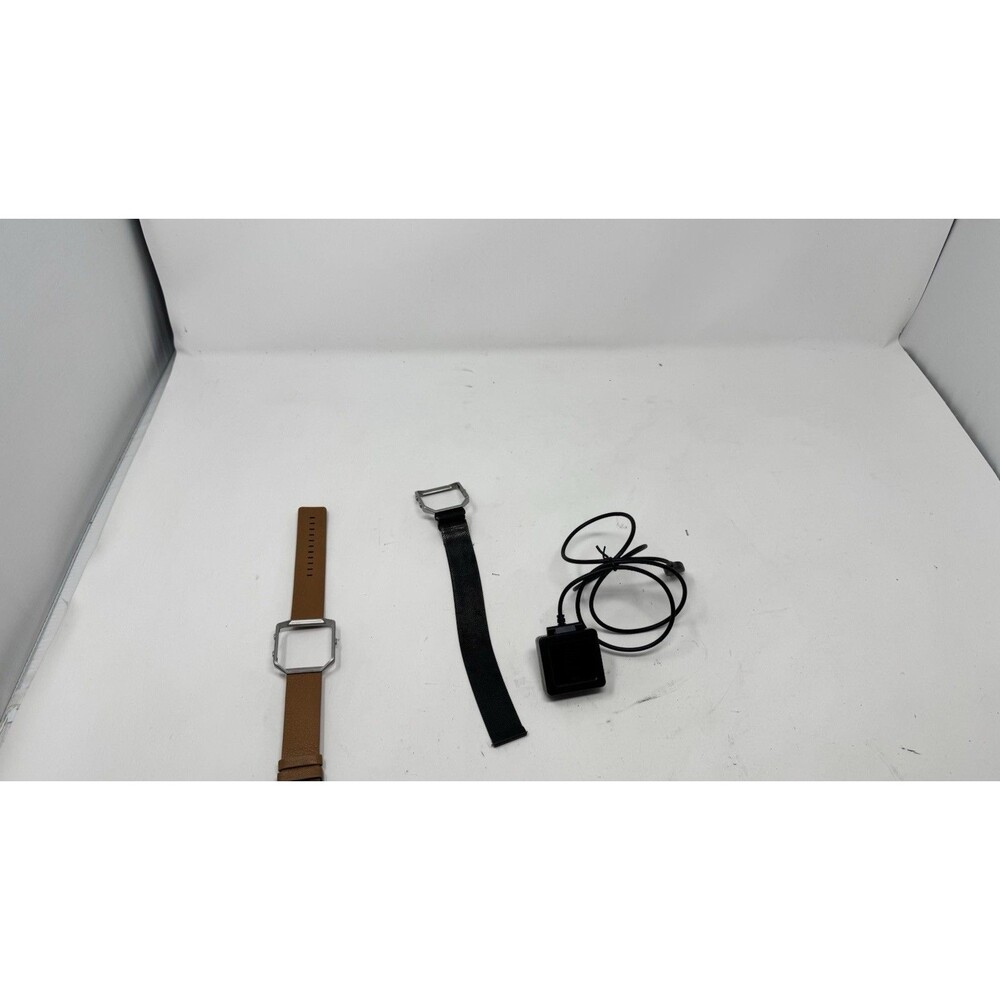 Fitbit Blaze FB502 Fitness Activity Tracker W/2 Bands